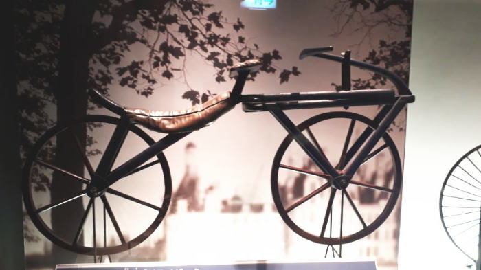 堺の自転車博物館では、鉄砲鍛冶の技術から発展してきた歴史がわかる 