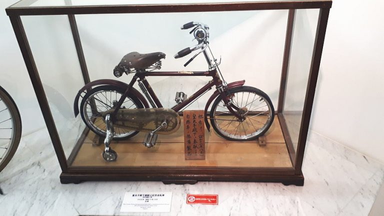堺の自転車博物館では、鉄砲鍛冶の技術から発展してきた歴史がわかる。